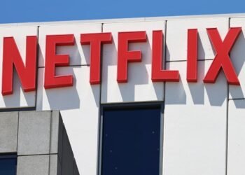 Netflix bolsters its bid for Warner Bros. by making it all cash