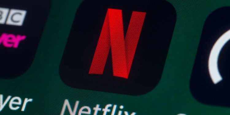 Netflix’s stock remains under pressure as investors balk at forecast and Warner Bros. acquisition