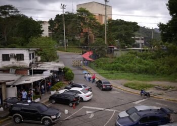 Number of prisoners released in Venezuela rises to 18, rights groups say