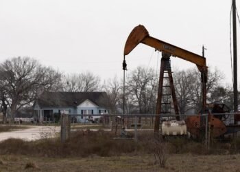 Oil firmer as ebbing Iranian protests lower chance of US attack