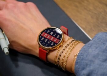 Pebble’s Iconic Round Watch Is Back (and Better)