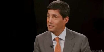 Saylor says Kevin Warsh will become first pro-Bitcoin Fed chair