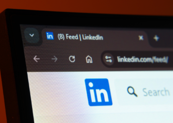 Scammers Are Impersonating LinkedIn | Lifehacker