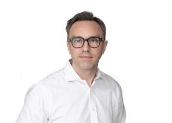 Schroders Capital hires investment director