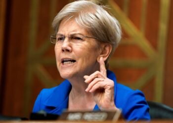 Sen. Warren says Trump called her about credit cards, affordability