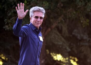 ServiceNow says AI is ‘really kicking in’ — but it’s not enough to help the stock