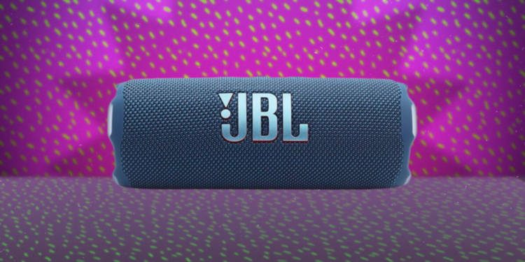 The JBL Flip 7 Speaker Is Over 40% Off Right Now
