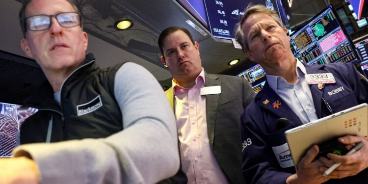 There's better way to beat S&P 500 than looking for homerun stocks