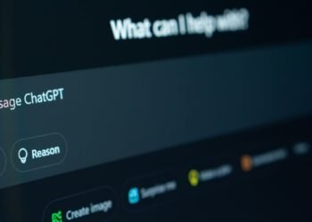 These Popular Chrome Extensions Are Stealing Your AI Chats