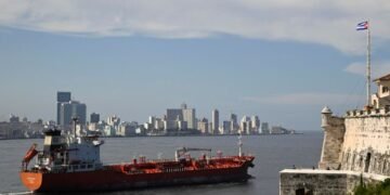 Trump threatens tariffs on any nation supplying Cuba with oil