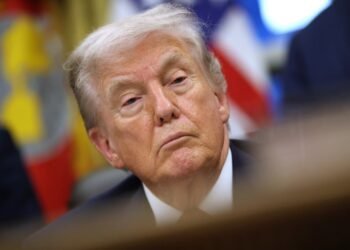 Trump throws down new tariff threats toward Canada and Mexico