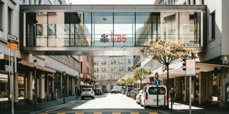 UBS considers opening crypto investing to select banking clients