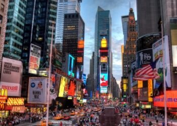 US economy grew 4.4% in revised Q3 data, fastest pace in two years