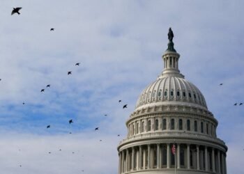 US government starts likely brief shutdown as House fails to approve deal