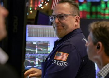 U.S. stocks show little reaction to Trump's extraordinary Venezuela action. Why investors see a bull case