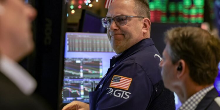 U.S. stocks show little reaction to Trump's extraordinary Venezuela action. Why investors see a bull case