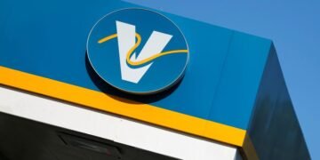 Valero Energy says it will buy Venezuelan crude from three sellers