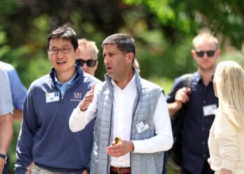 Warsh’s chances of becoming Fed chair jump as Trump suggests he doesn’t want Hassett in that job