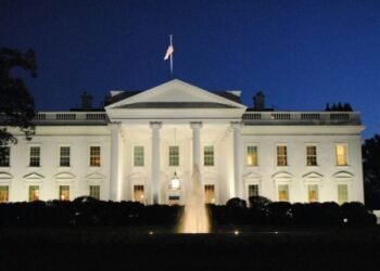 White House threatens to withdraw support for crypto bill after Coinbase move, calling it a rug pull on the industry