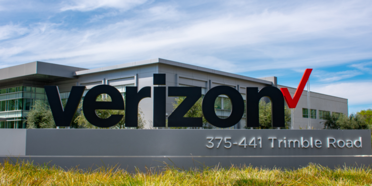 Why Your Verizon Phone Might Be in SOS Mode Right Now