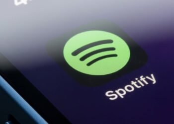 You Can Now Start a Group Chat in Spotify's DMs (for Some Reason)