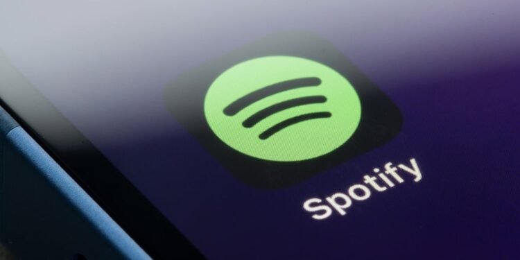 You Can Now Start a Group Chat in Spotify's DMs (for Some Reason)