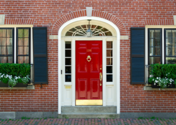 12 Inexpensive Weekend Projects That Will Boost Your Home's Curb Appeal