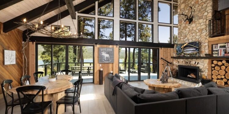 25 Best Lake House Airbnbs for a Lazy Summer on the Water