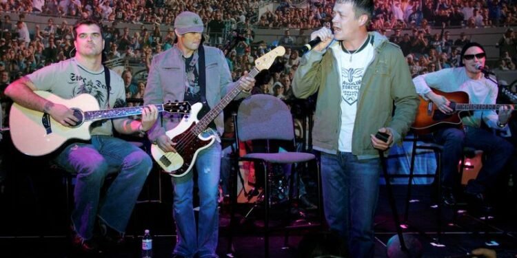 3 Doors Down singer Brad Arnold dies at 47 following cancer diagnosis