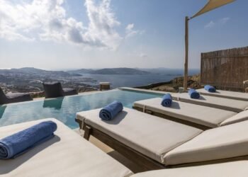 41 Gorgeous Beach House Rentals Around the World