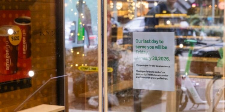 ADP jobs report shows paltry 22,000 increase in private hiring. Sluggish labor market not getting any better.