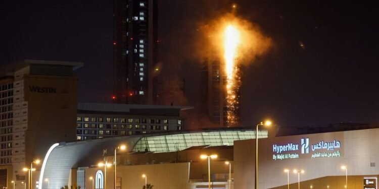 Analysis-Iran missiles brings war to Gulf doorstep; hardens support for US–Israel campaign