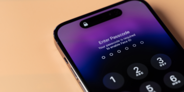 Apple's 'Lockdown Mode' Could Stop the Government From Breaking Into Your iPhone