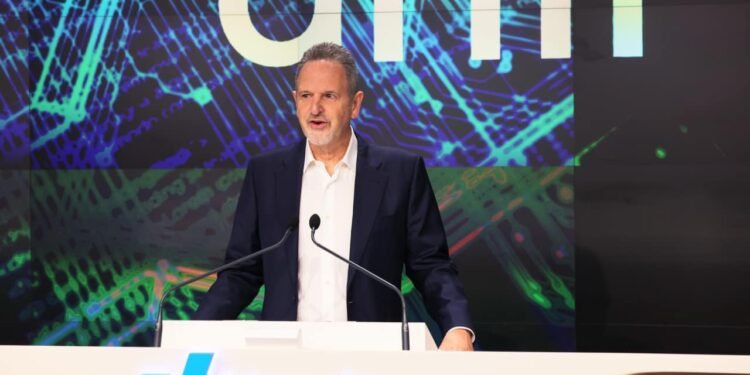 Arm’s stock falls after earnings, showing how high the bar is for AI companies now