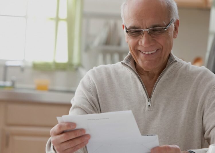 Average IRS tax refund is up 14.2%, according to early filing data