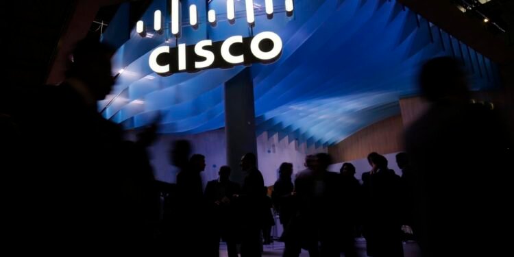 Cisco’s stock falls as investors pan a seemingly upbeat earnings report