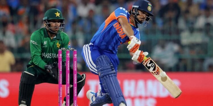 Cricket–No handshake as Pakistan elect to field against India