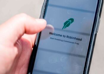 Crypto caution weighs on Robinhood’s sales and sinks its stock