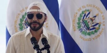 El Salvador stockpiles gold, Bitcoin amid market jitters