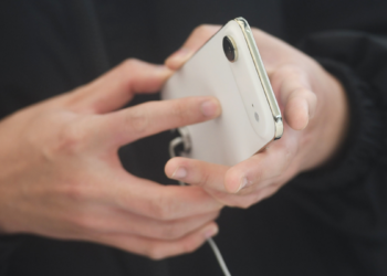 Everything We Know About Apple's Rumored Folding iPhone (and iPad)