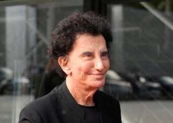 Former French minister Lang resigns from Arab World Institute over Epstein ties