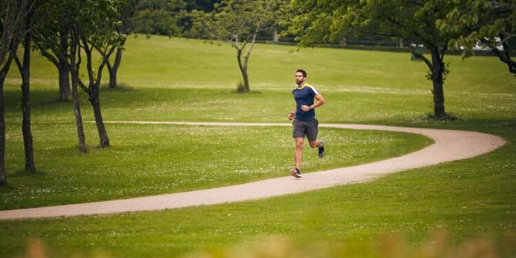 How to Do Fartlek Runs (and Different Kinds to Try)
