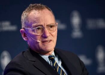 Howard Marks makes 180 degree turn on AI after Claude tutorial. Here’s how he suggests investors approach it.