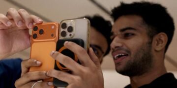 India hands Apple a win by letting foreign firms fund equipment without tax risk