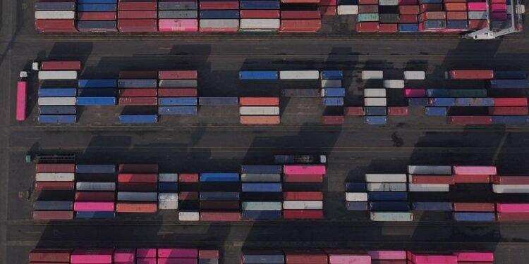 Indonesia reports $2.52 billion trade surplus in December, above forecast