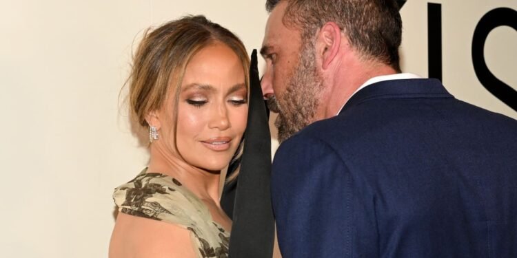 Jennifer Lopez and Ben Affleck once again pull $52 million Beverly Hills mansion off market