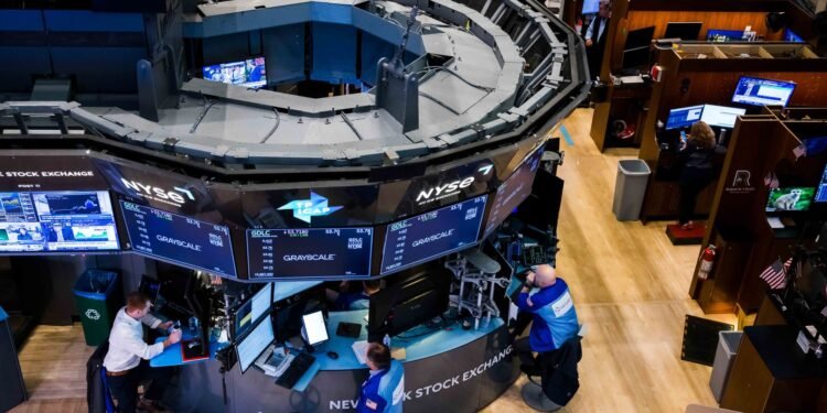 Market volatility trap? This investment strategy may hurt investors