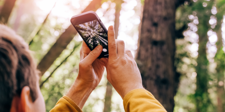 Messenger Apps Are Compressing Your Files, but There's a Workaround