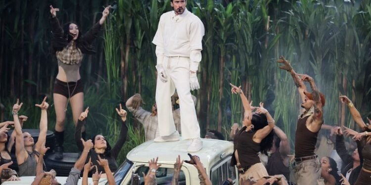 NFL-Bad Bunny turns Super Bowl halftime into Puerto Rican love letter with a Lady Gaga surprise