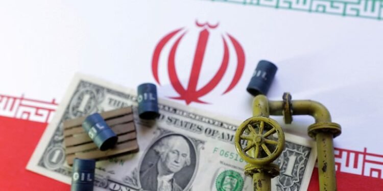 Oil falls 2% on easing supply concern after US, Iran agree to talks